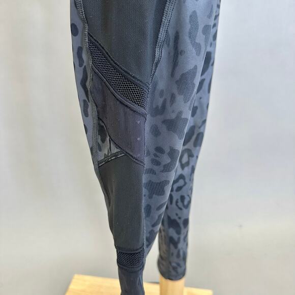 Lululemon Just Breathe Legging Pants Animal Swirl Deep Coal Light / Black Size 6 - Picture 8 of 16